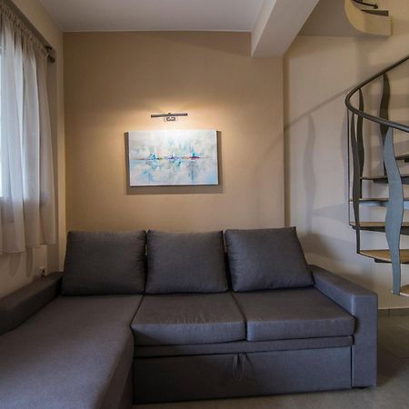 Elia Luxury Apartments สตาวรอส ภายนอก รูปภาพ